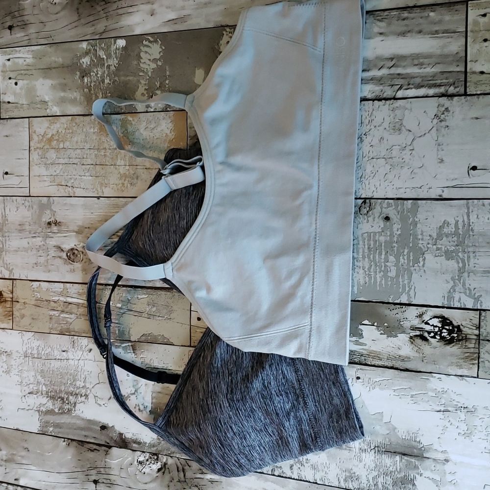 Lot of 2 sports bras size L